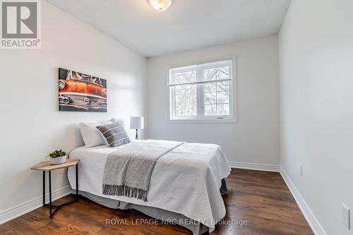 2 - 275 Pelham Road N, St. Catharines (462 - Rykert/Vansickle), ON - Indoor Photo Showing Bedroom