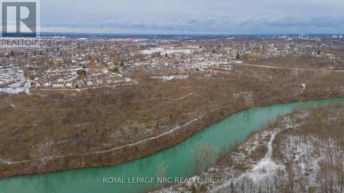 2 - 275 Pelham Road N, St. Catharines (462 - Rykert/Vansickle), ON - Outdoor With Body Of Water With View