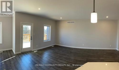 32 Gardiner Street, Belleville, ON - Indoor Photo Showing Other Room