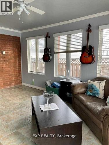 195 Carrie Street, West Nipissing, ON - Indoor Photo Showing Living Room