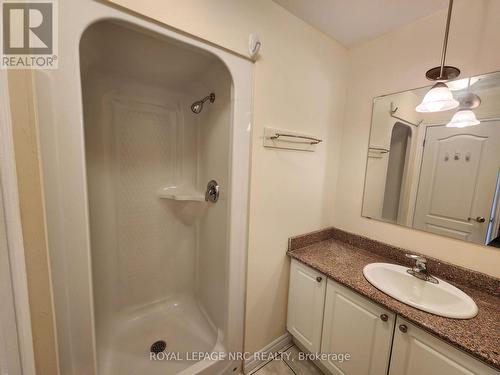 12 - 135 James Street S, Hamilton (Corktown), ON - Indoor Photo Showing Bathroom