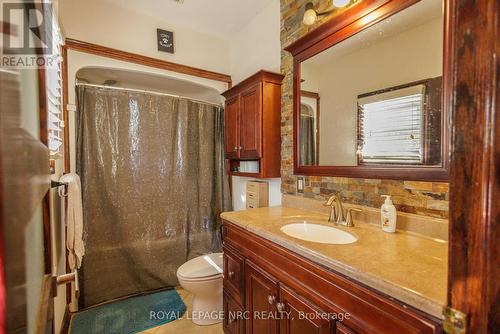 714 Main Street W, Port Colborne, ON - Indoor Photo Showing Bathroom