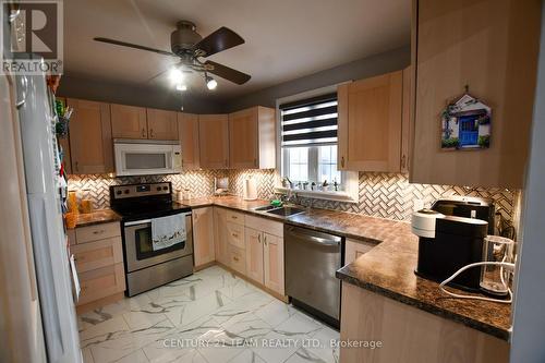 179 Daniel Street, Erin, ON - Indoor Photo Showing Kitchen