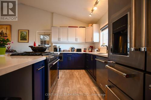 179 Daniel Street, Erin, ON - Indoor Photo Showing Kitchen