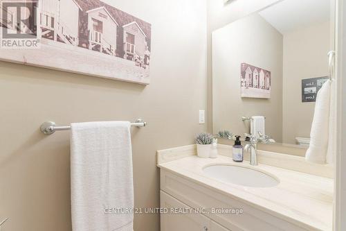 140 - 301 Carnegie Avenue, Peterborough (Northcrest), ON - Indoor Photo Showing Bathroom