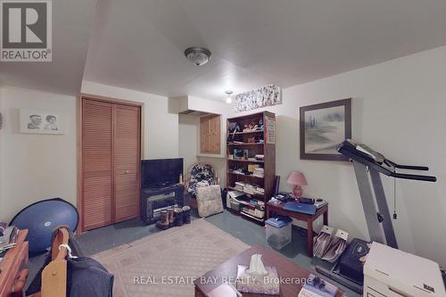 42 Gaslight Crescent, Toronto, ON - Indoor