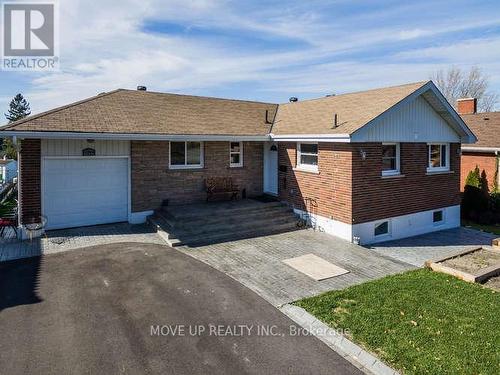 2 - 34 Hamilton Drive, Newmarket, ON - Outdoor