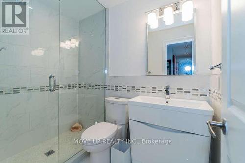 2 - 34 Hamilton Drive, Newmarket, ON - Indoor Photo Showing Bathroom