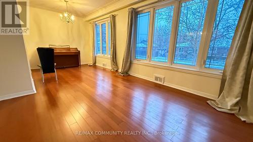 17 Ingrid Drive, Toronto, ON - Indoor Photo Showing Other Room