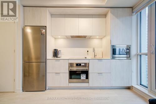 1306 - 130 River Street, Toronto, ON - Indoor Photo Showing Kitchen