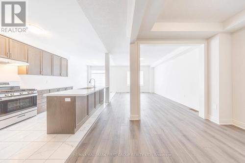 2193 Crystal Drive, Oshawa, ON - Indoor Photo Showing Kitchen