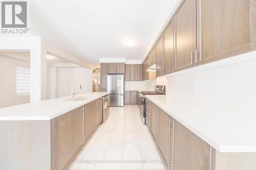 2193 Crystal Drive, Oshawa, ON - Indoor Photo Showing Kitchen