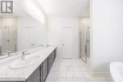 2193 Crystal Drive, Oshawa, ON - Indoor Photo Showing Bathroom