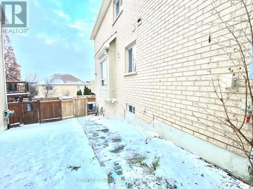 Bsmt - 129 Primeau Drive, Aurora, ON - Outdoor