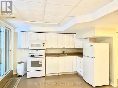 Bsmt - 129 Primeau Drive, Aurora, ON - Indoor Photo Showing Kitchen