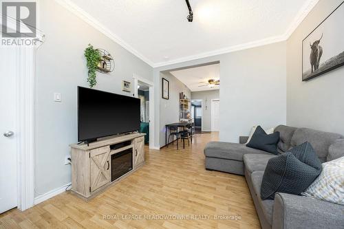 13 Church Street W, Halton Hills, ON - Indoor Photo Showing Living Room