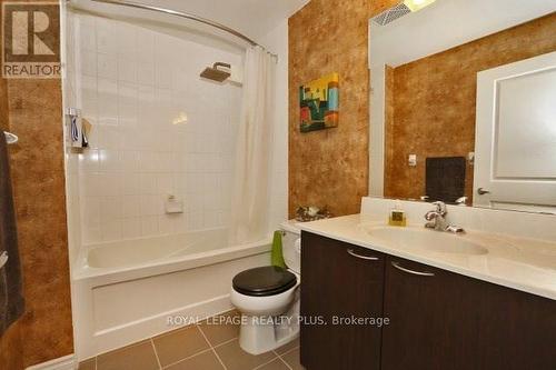 906 - 385 Prince Of Wales Drive, Mississauga, ON - Indoor Photo Showing Bathroom