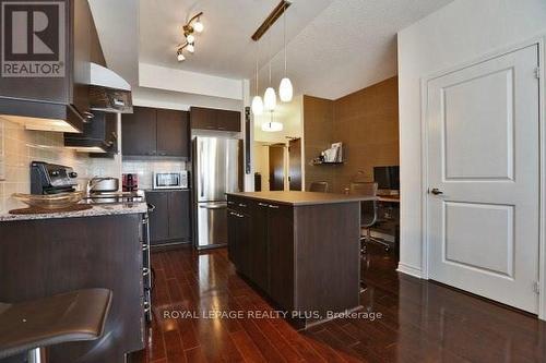 906 - 385 Prince Of Wales Drive, Mississauga, ON - Indoor Photo Showing Kitchen With Stainless Steel Kitchen With Upgraded Kitchen