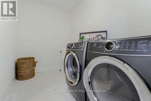 3460 Vernon Powell Drive, Oakville, ON - Indoor Photo Showing Laundry Room