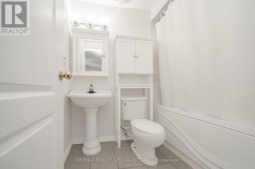 3 Greenwich Circle, Brampton, ON - Indoor Photo Showing Bathroom