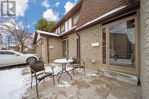 3 Greenwich Circle, Brampton, ON - Outdoor