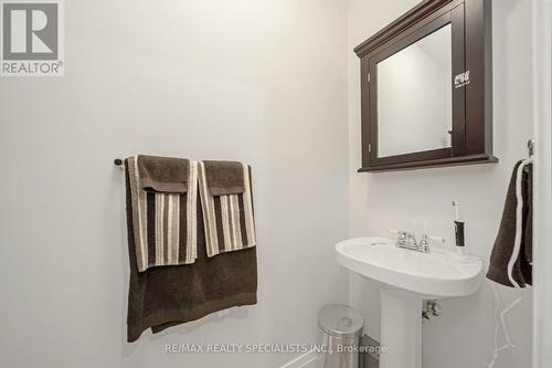 3 Greenwich Circle, Brampton, ON - Indoor Photo Showing Bathroom