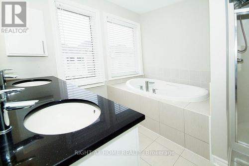 166 Southbridge Street, Ottawa, ON - Indoor Photo Showing Bathroom