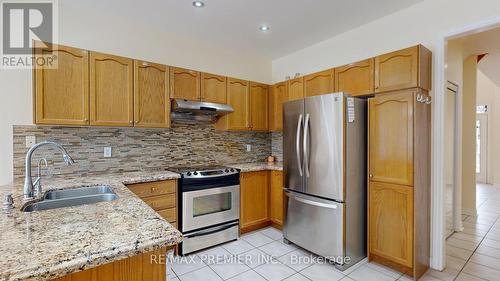 5869 Yachtsman Crossing, Mississauga, ON - Indoor Photo Showing Kitchen With Double Sink