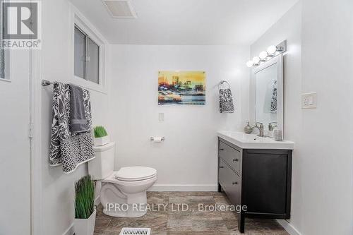 3050 Lenester Drive, Mississauga, ON - Indoor Photo Showing Bathroom