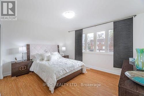 3050 Lenester Drive, Mississauga, ON - Indoor Photo Showing Bedroom