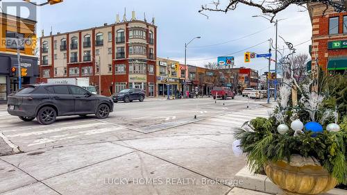 484 Danforth Avenue, Toronto, ON 