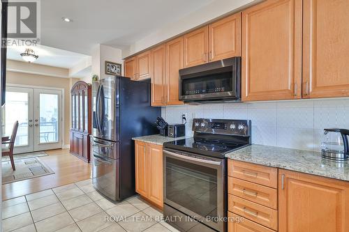 24 - 871 New Westminster Drive, Vaughan, ON - Indoor Photo Showing Kitchen