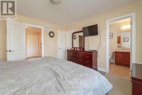 24 - 871 New Westminster Drive, Vaughan, ON - Indoor Photo Showing Bedroom