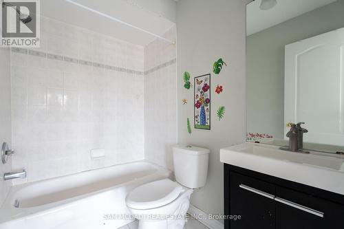 Upper - 5914 Long Valley Road, Mississauga, ON - Indoor Photo Showing Bathroom