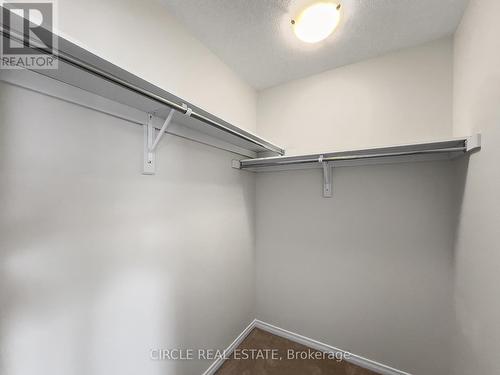 8150 Buckeye Crescent, Niagara Falls, ON - Indoor With Storage