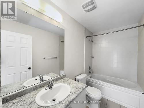 8150 Buckeye Crescent, Niagara Falls, ON - Indoor Photo Showing Bathroom