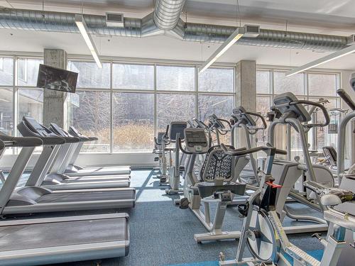 Exercise room - 547-1414 Rue Chomedey, Montréal (Ville-Marie), QC - Indoor Photo Showing Gym Room