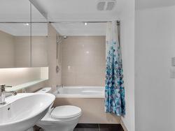 Ensuite bathroom - 