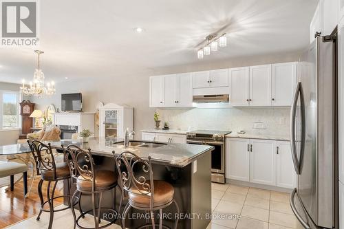 11 - 77 Avery Crescent, St. Catharines (456 - Oakdale), ON - Indoor Photo Showing Kitchen