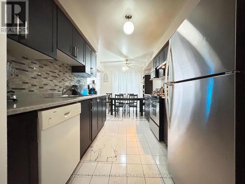 36 - 2555 Thomas Street, Mississauga, ON - Indoor Photo Showing Kitchen