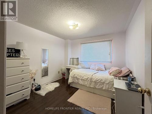 36 - 2555 Thomas Street, Mississauga, ON - Indoor Photo Showing Bedroom