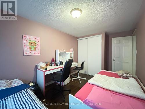 36 - 2555 Thomas Street, Mississauga, ON - Indoor Photo Showing Bedroom