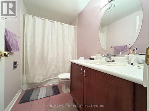 36 - 2555 Thomas Street, Mississauga, ON - Indoor Photo Showing Bathroom