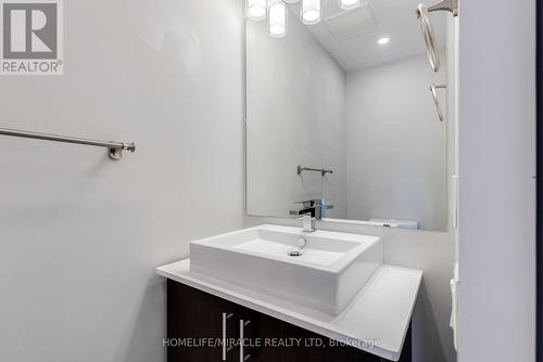 155 - 38 Howard Park Avenue, Toronto, ON - Indoor Photo Showing Bathroom