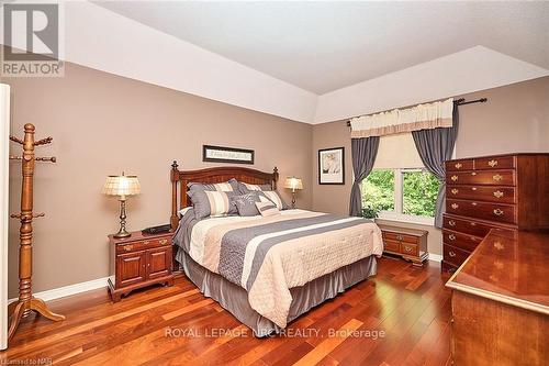 7 Scottdale Court, Pelham, ON - Indoor Photo Showing Bedroom