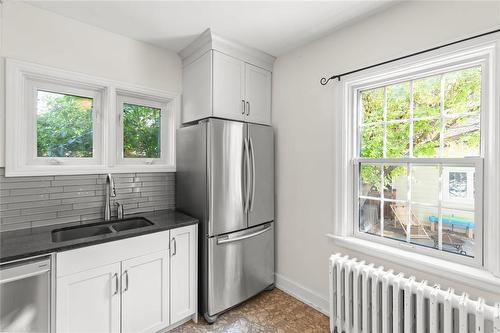 251 Duffield Street, Winnipeg, MB - Indoor Photo Showing Kitchen With Double Sink