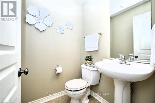 98 Cardinal Crescent, Welland, ON - Indoor Photo Showing Bathroom