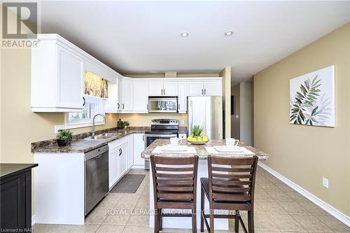 98 Cardinal Crescent, Welland, ON - Indoor Photo Showing Kitchen With Double Sink