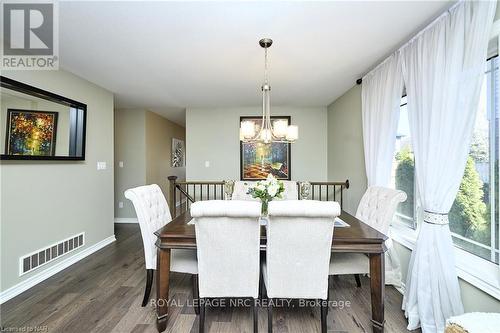 98 Cardinal Crescent, Welland, ON - Indoor Photo Showing Dining Room