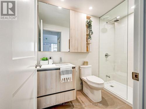 501 - 21 Park Street E, Mississauga, ON - Indoor Photo Showing Bathroom